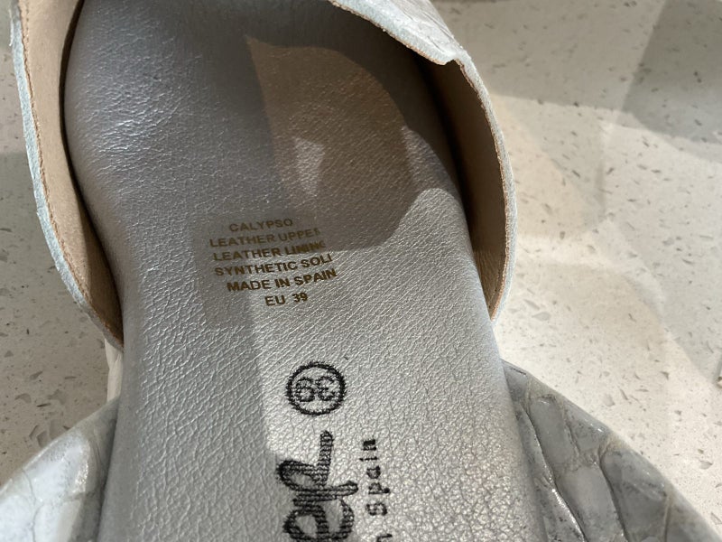 Spanish leather Shoes Carousel 2