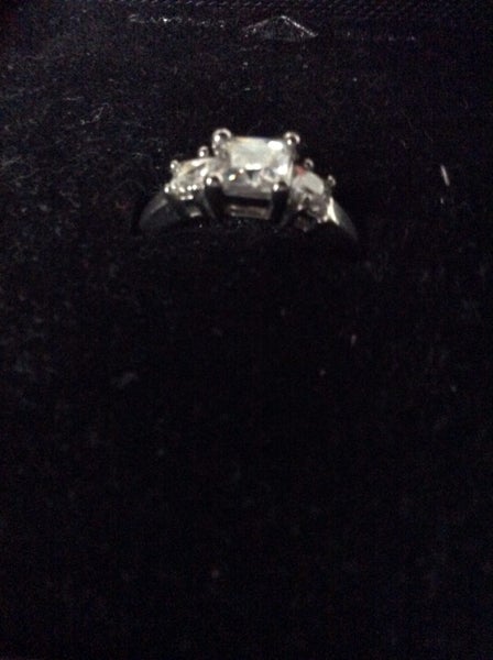 diamond simulant ring l size Carousel 1