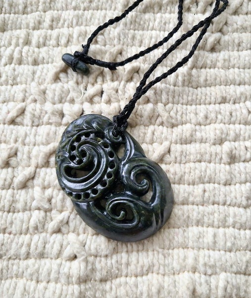 Pounamu necklace Carousel 1