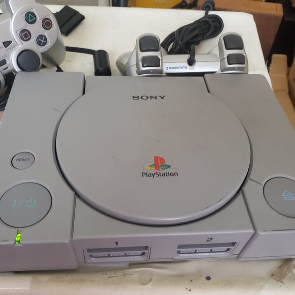 SONY PLAYSTATION 1& 2 CONTROLLER Carousel 7