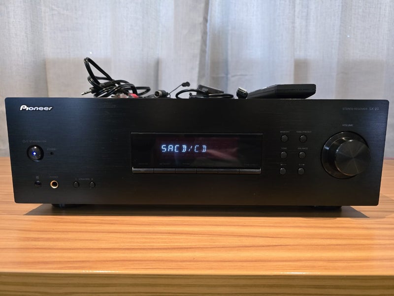 Pioneer SX-20 Receiver + Bluetooth & Phono Carousel 1