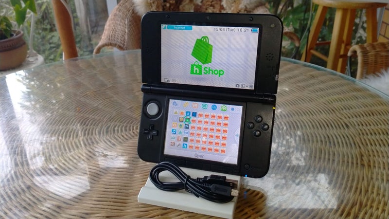 Modded Blue Nintendo 3DS XL with SD card mod Carousel 2