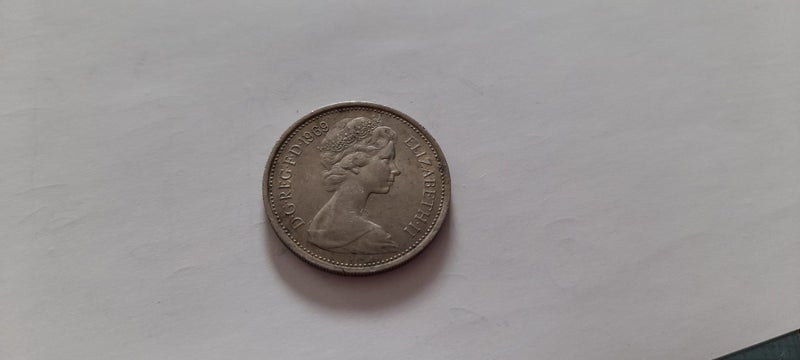 1969 new pence five UK Carousel 2