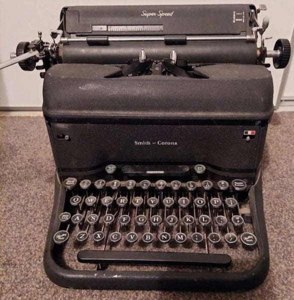 Vintage Smith Corona Typewriter Carousel 1