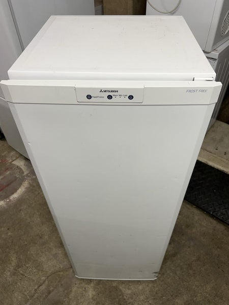 Mitsubishi Electric 160L Upright Single Door Vertical Freezer MF-U160B-W-A Carousel 2