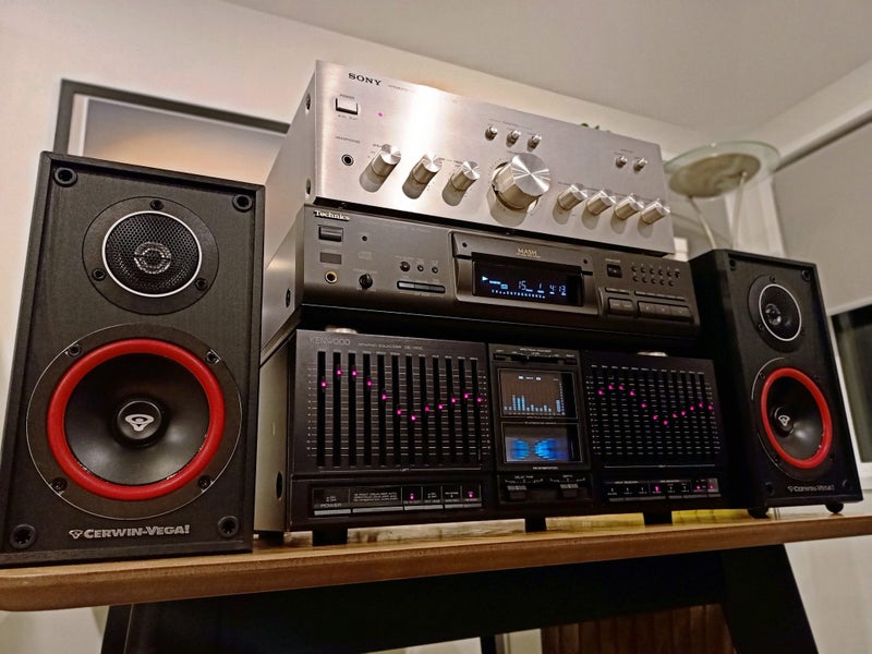 KENWOOD GRAPHIC EQUALIZER - GE1100 Carousel 2