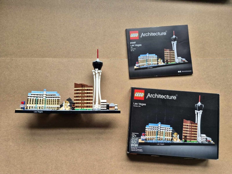 Architecture Skylines Las Vegas 21047 LEGO Carousel 1