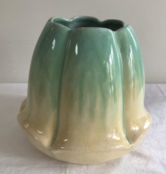 Unique Vintage Newton Artware Vase628632379046411113