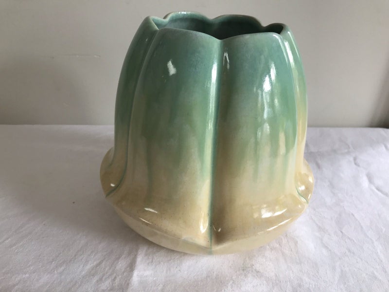 Unique Vintage Newton Artware Vase62863237904641111