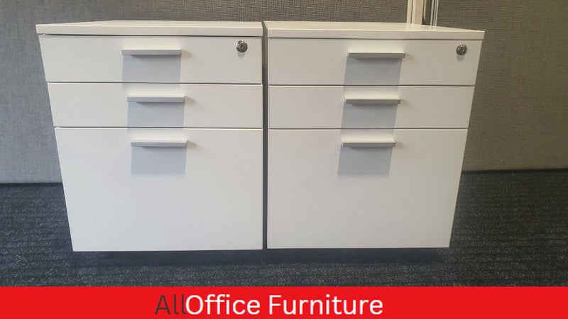 White Office Mobile / X2 Carousel 1