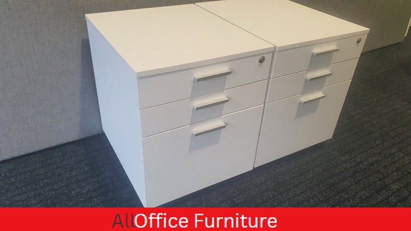 White Office Mobile / X2 Carousel 2