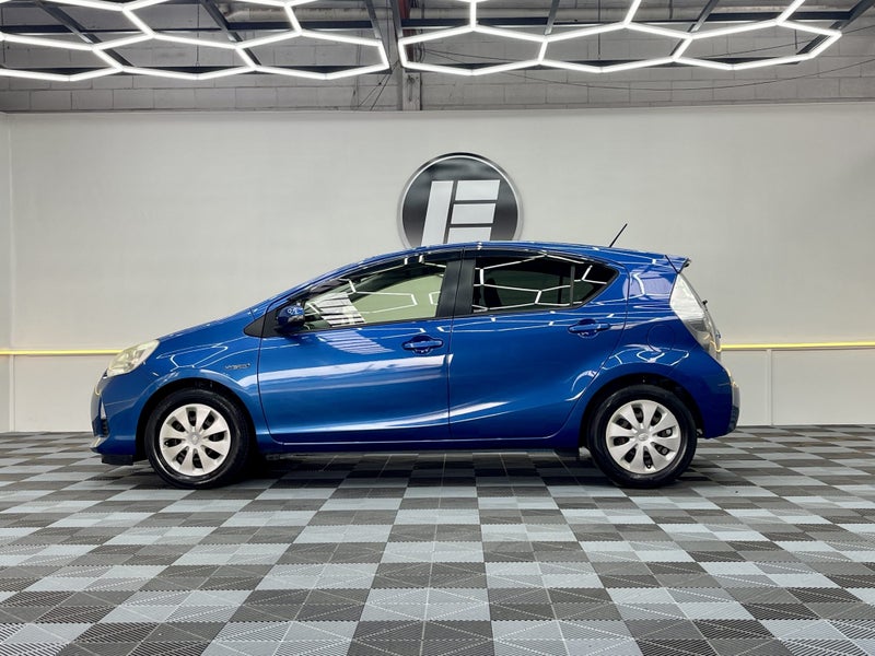 2013 Toyota Aqua S HYBRID GREAT COLOUR62863264788482114