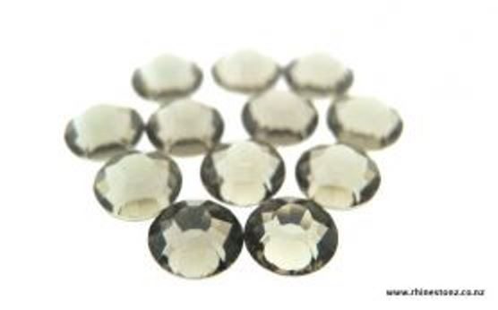 Lovely Flower Ring - Black Diamond Crystal Carousel 2