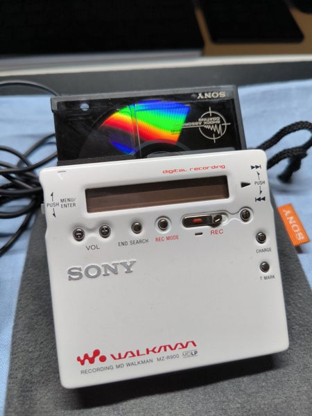 Sony MD Walkman - Portable MiniDisc Player - Silver - VGC (MZ-R900) Carousel 1
