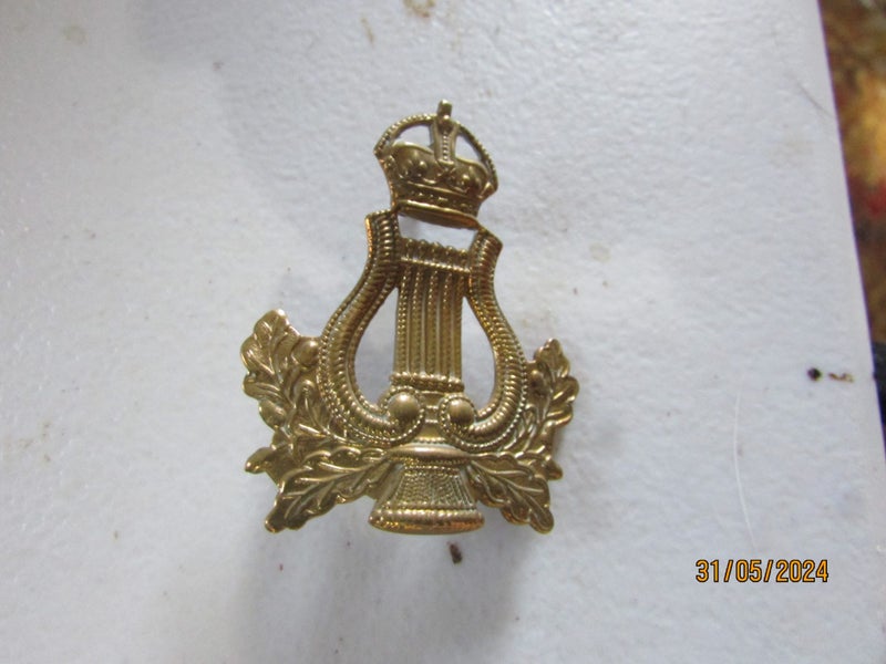 WWI/WWII TRADE BADGE Carousel 1