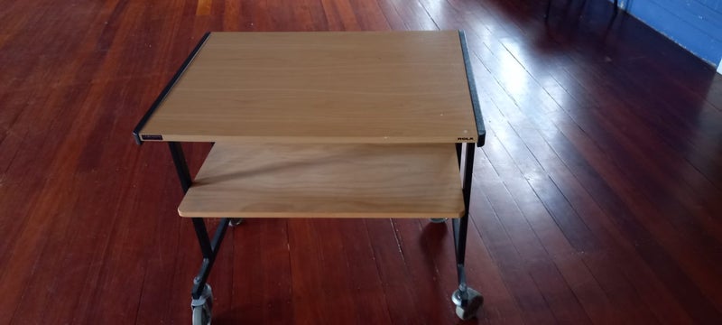 Crestline Office Rola Table Carousel 1