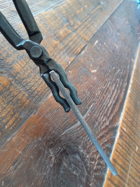 Dragon Jaw Tongs (Blacksmith) Carousel 2