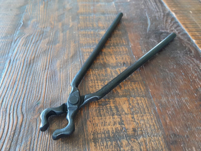 Wide Mouth Scrolling Tongs (Blacksmith) Carousel 1