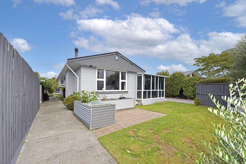Image 1 of 20