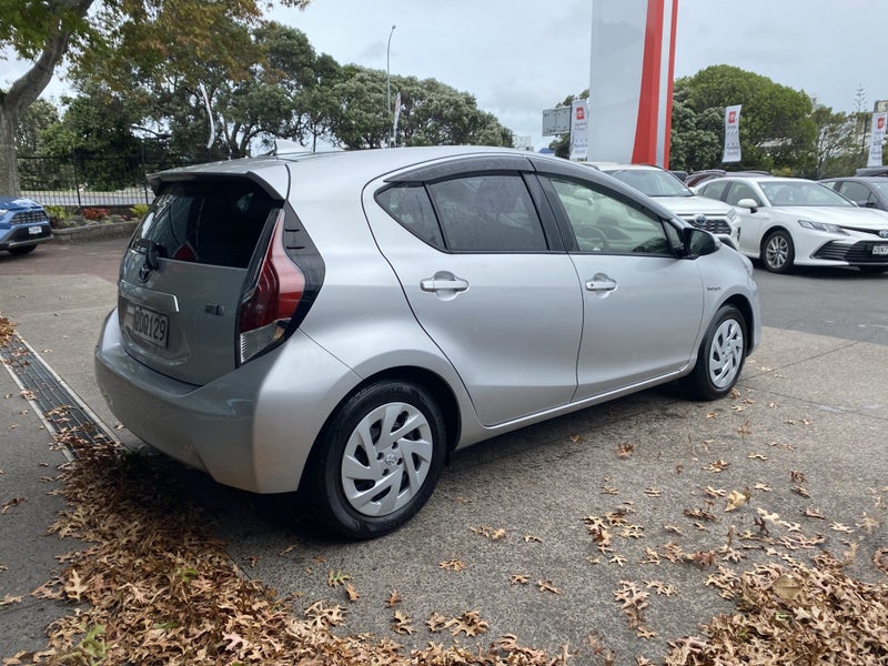 2016 Toyota Aqua 1.5P Hybrid S62863271709698111