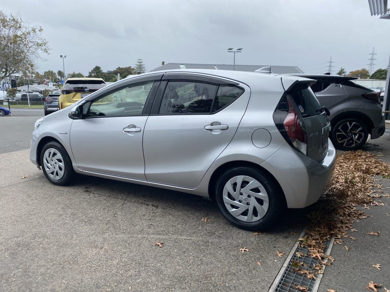 2016 Toyota Aqua 1.5P Hybrid S62863271709698113