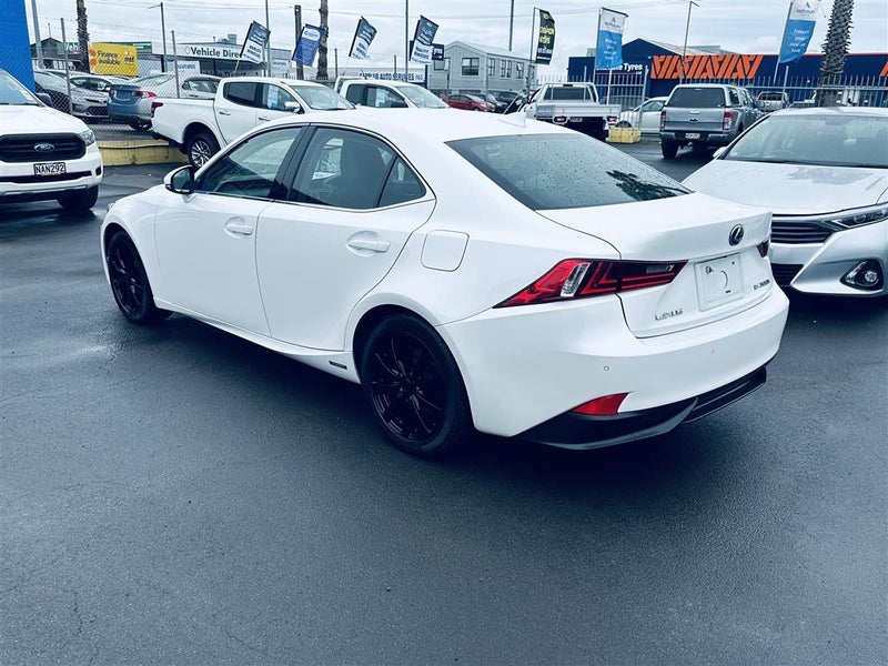 2015 Lexus IS 300h HYBRID Cruise Control paddle...62863271271042114