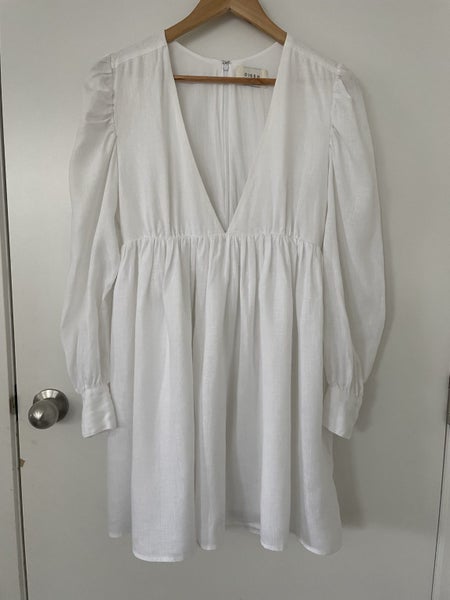 DISSH long sleeve white linen dress Carousel 1
