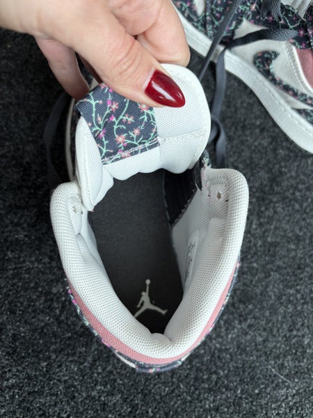 Girls Nike Air high top shoes Carousel 2