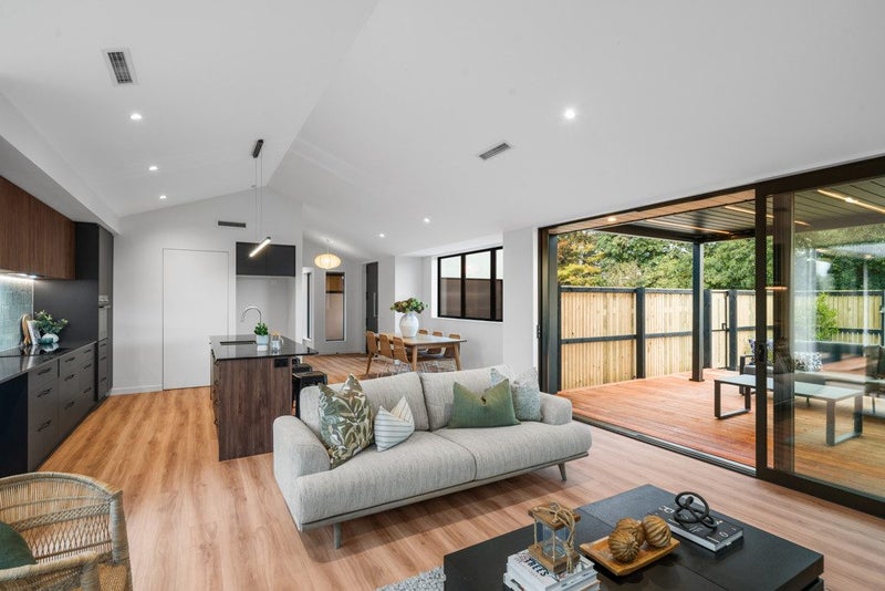 Stunning New Build - No Waiting62864798338562113