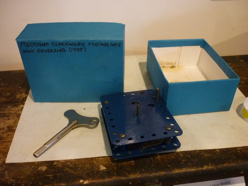MECCANO VINTAGE LARGE MOTOR NON REVERSING +KEY Carousel 1