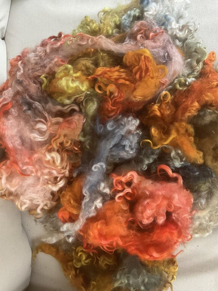 * BEAUTIFUL GOTLAND LOCKS HAND DYED 100 grams NEW FIREBALL Carousel 1