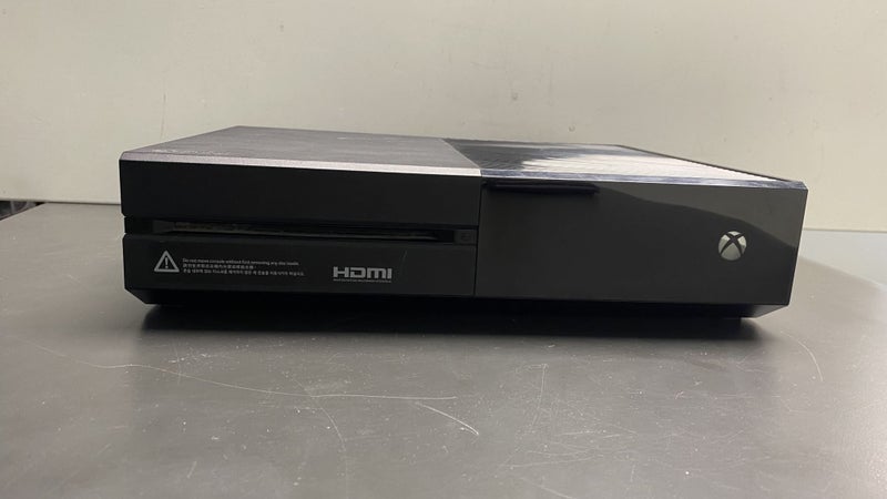 Microsoft 1540 500GB Xbox One Console Carousel 1