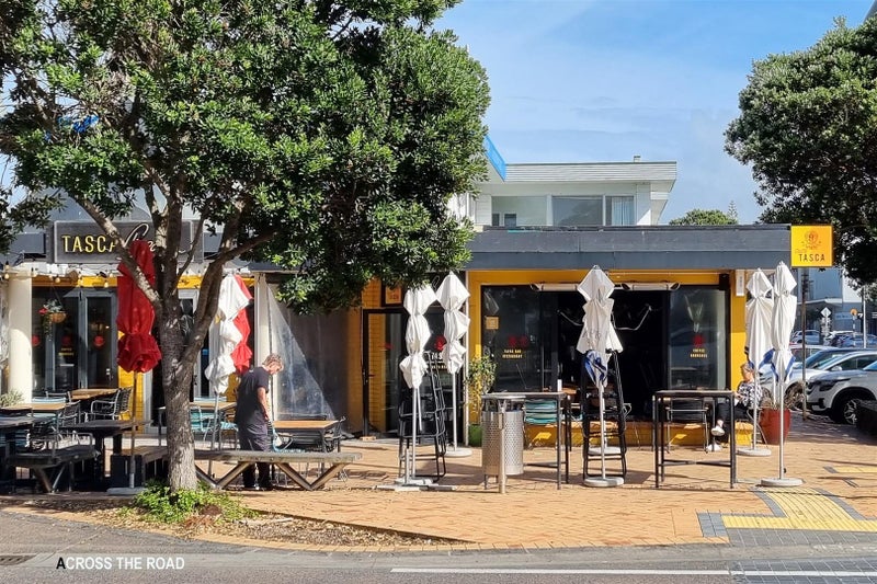 gallery carousel 35