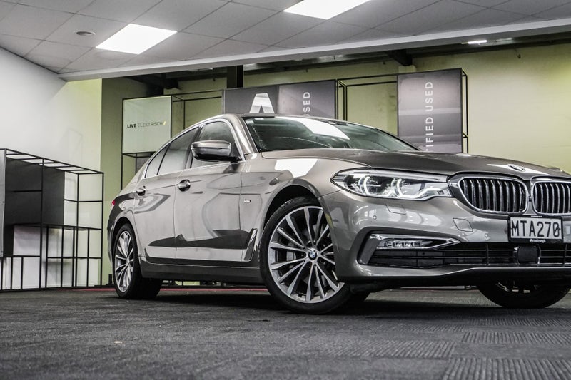 2020 BMW 530d Sedan Luxury Line62863271066115113
