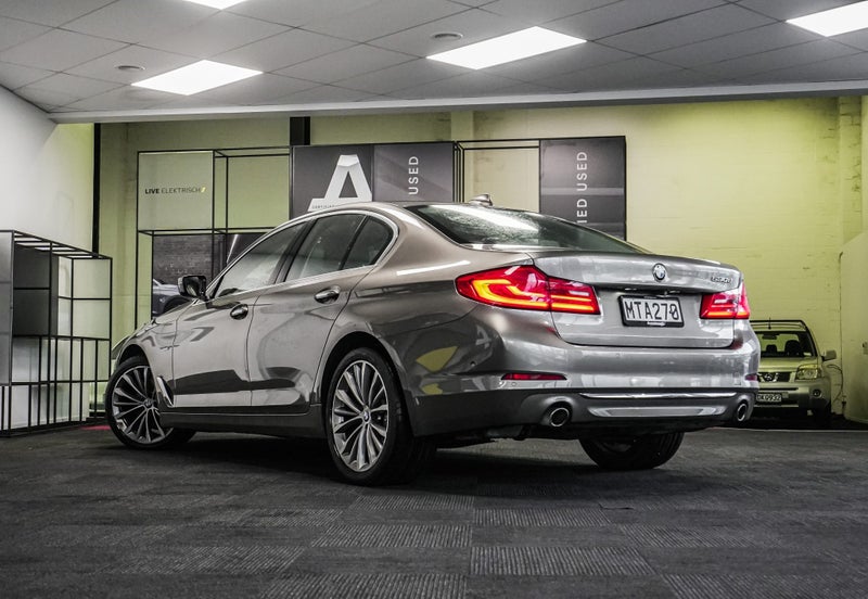 2020 BMW 530d Sedan Luxury Line62863271066115112