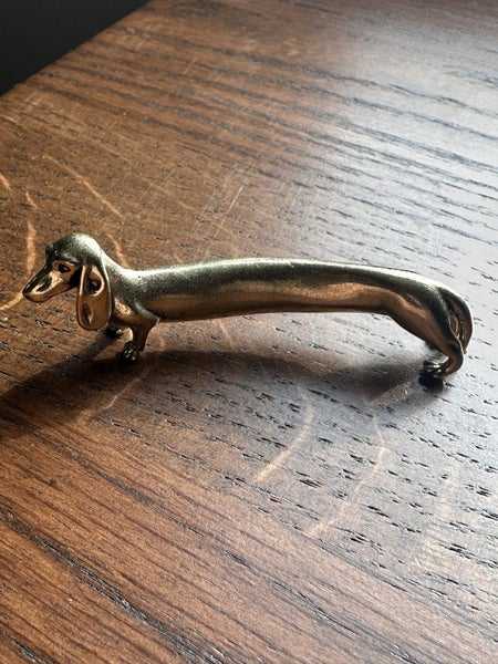Dachshund brass figurine 7.5cm x 2.4cm Carousel 1