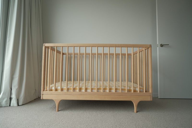 Kalon Caravan Cot - Ash / Natural Carousel 1