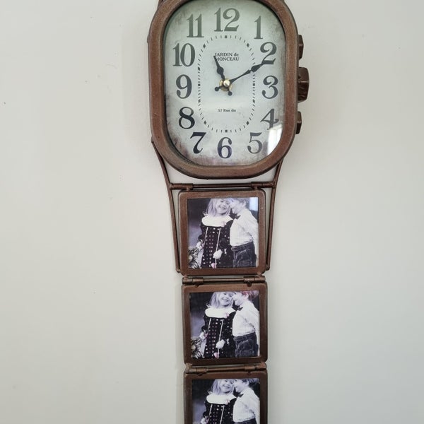 Photo Wall Clock Carousel 1