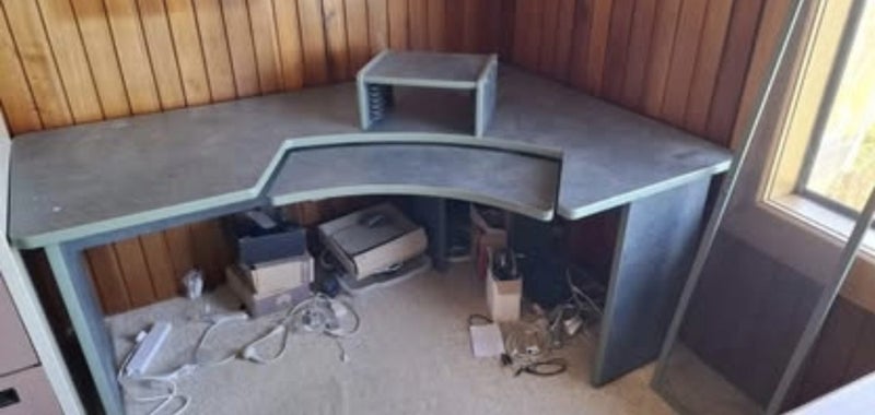 Corner desk Carousel 1
