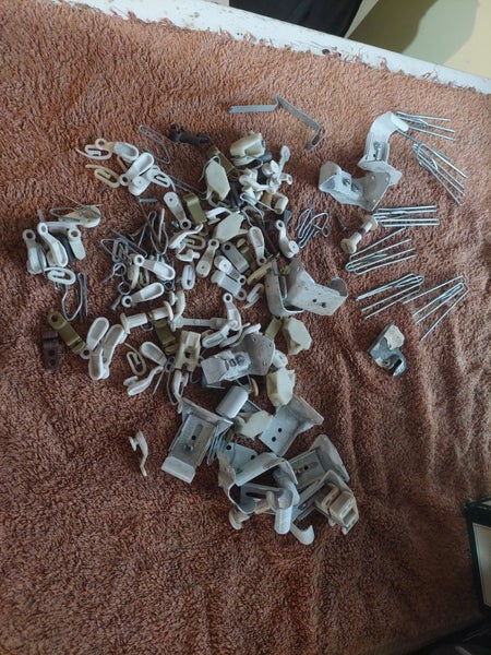 Curtain rail bits Carousel 1