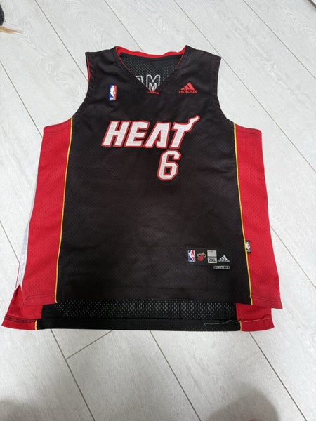 Miami Heat LeBron James basketball singlet fits L-XL Carousel 1