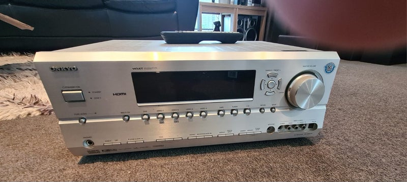 Onkyo TX-SR604(S) Carousel 1