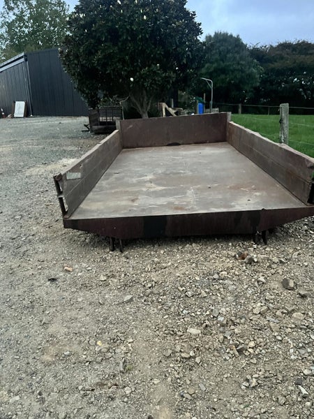 Trailer Deck solid underbody 3.9 long x 2.4 wide.came off an 8 ton Sam chassis Carousel 1