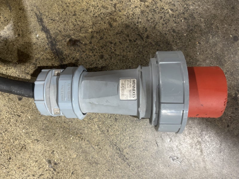 Kennekes 63a plug Carousel 1