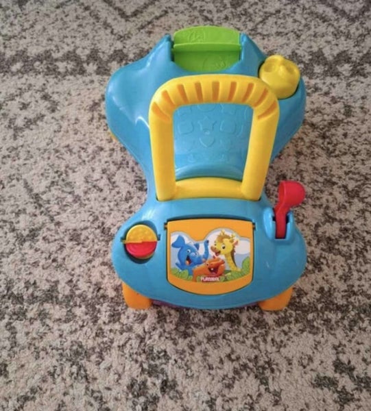 Playskool 2in1 walker &ride Carousel 1