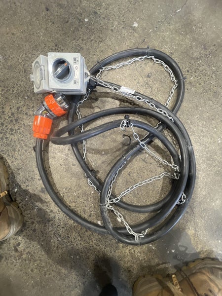 56 series 3 Phase extension lead 32Amp Carousel 1