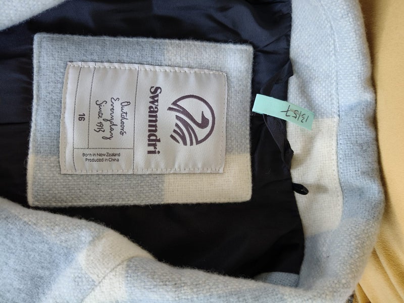 Swanndri Merino Doddington womans size 16 Coat Carousel 2