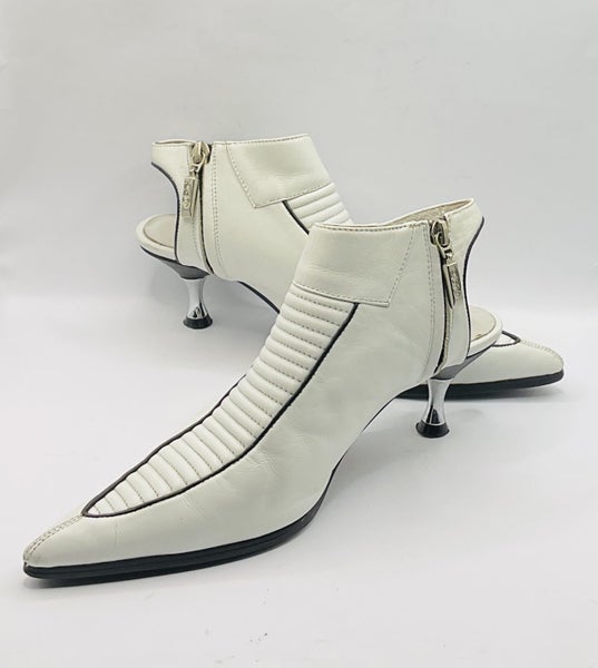 Vintage Prada “25X” motorbike kitten heels, size 6 (37) RARE FIND Carousel 1