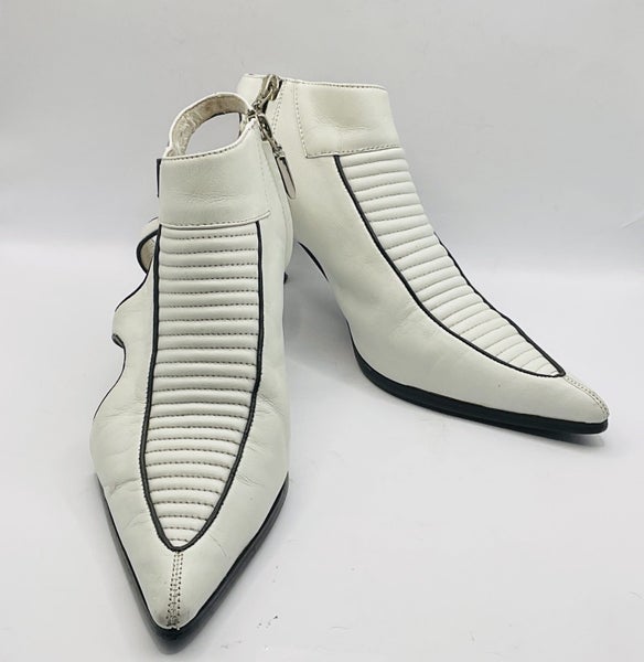 Vintage Prada “25X” motorbike kitten heels, size 6 (37) RARE FIND Carousel 2
