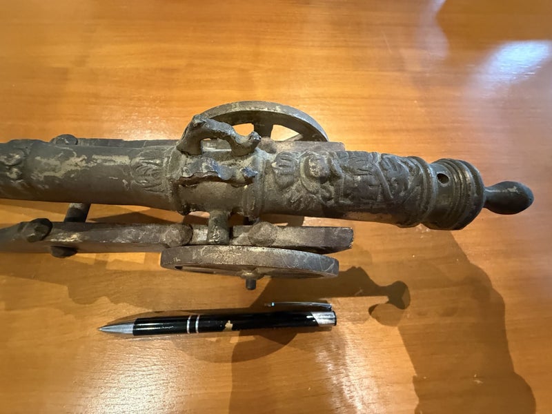 Brass Miniature Cannon on a Stand Carousel 2